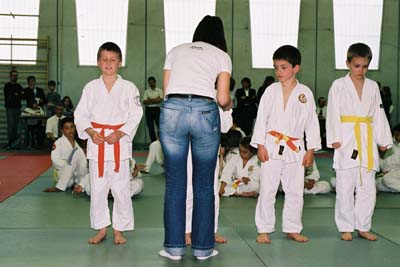 img021